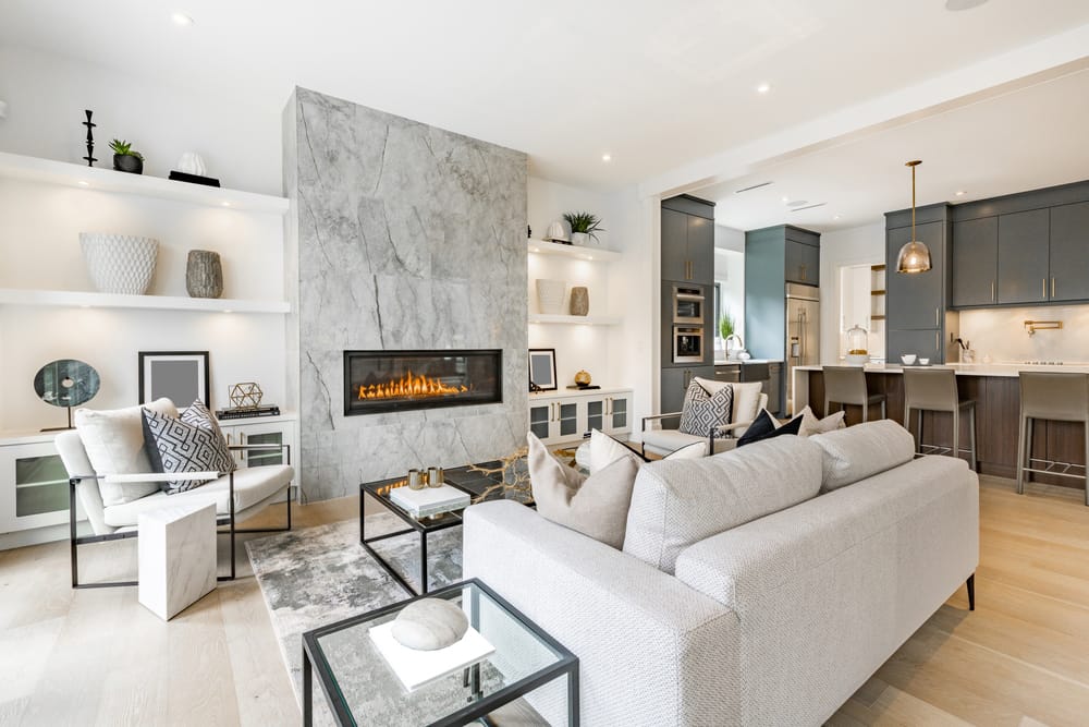 Contemporary,Living,Room,With,Open,Concept,View,Through,To,Dining